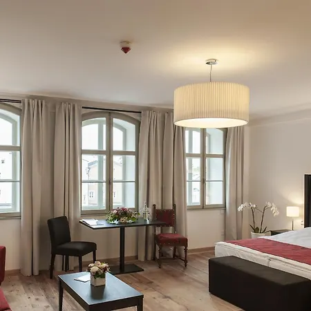 Boutique Hardthaus Hotell 4*
