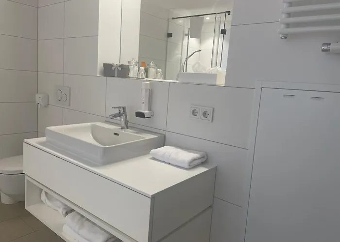 Boutique Hardthaus 4*